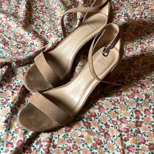 Size 8.5 heels